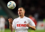 开云APP-智利硬仗取胜尼斯，法比尼奥在年度焦点之战中接管比赛的战术解析