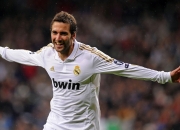 开云体育-世界排名争夺战焦点战，广东队末节发力，强势带走掘金